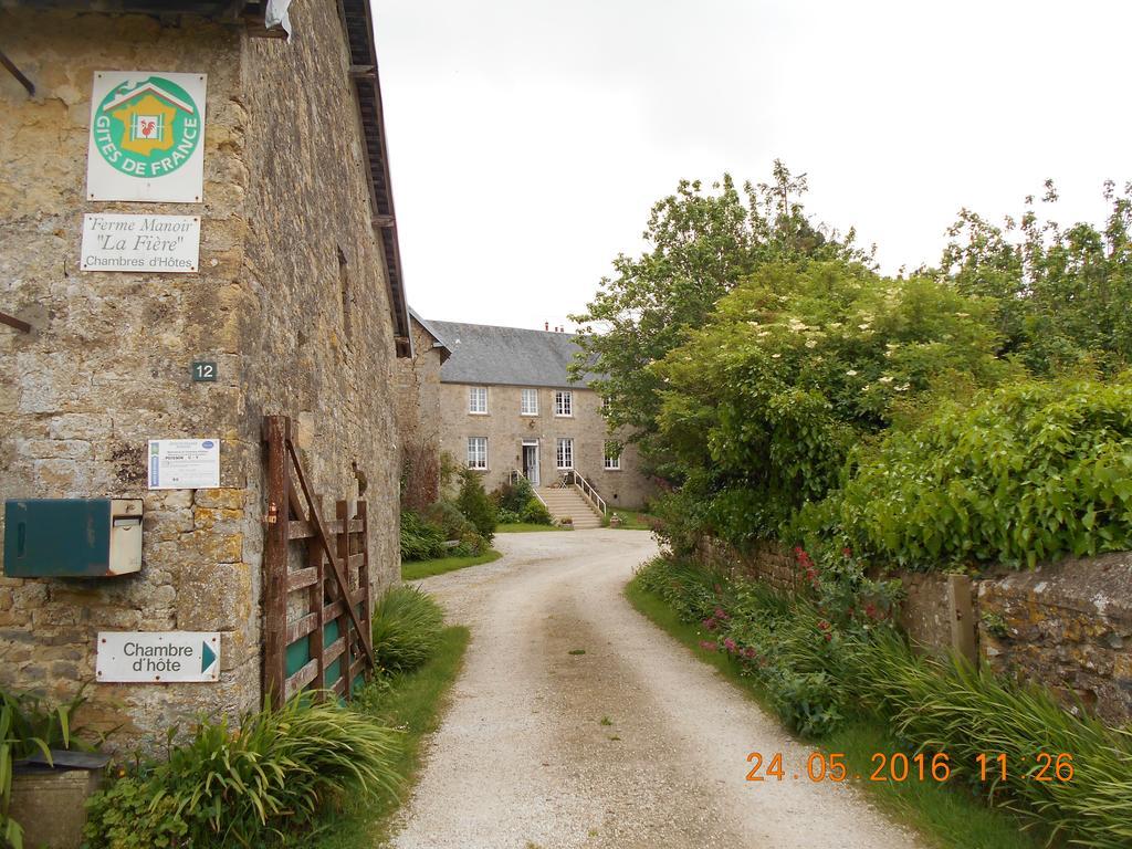 Ferme Manoir La Fiere Bed & Breakfast Sainte-Mère-Église Exterior foto