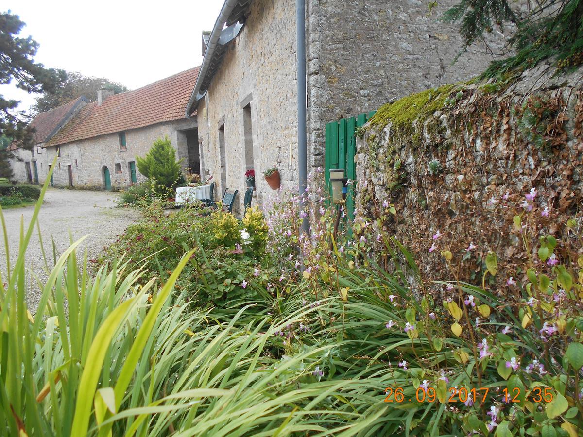 Ferme Manoir La Fiere Bed & Breakfast Sainte-Mère-Église Exterior foto