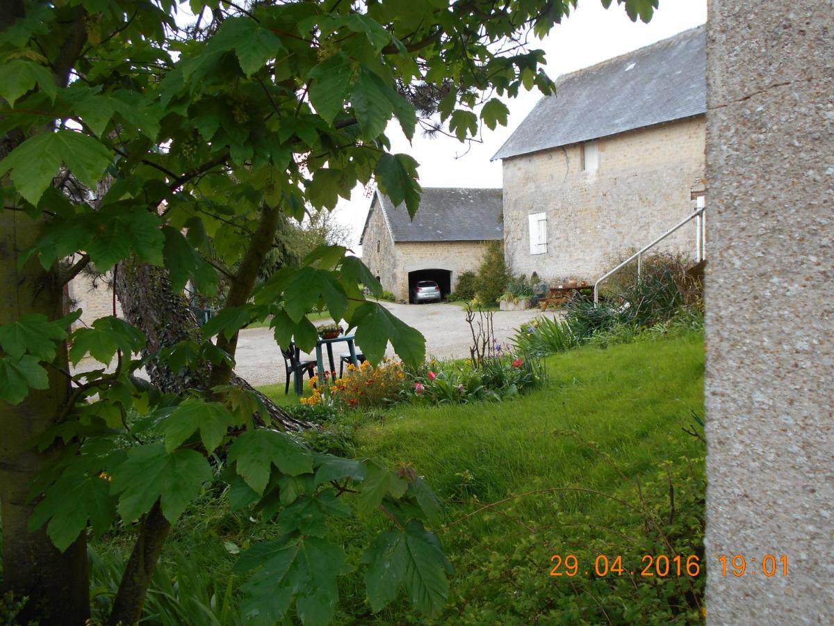 Ferme Manoir La Fiere Bed & Breakfast Sainte-Mère-Église Exterior foto